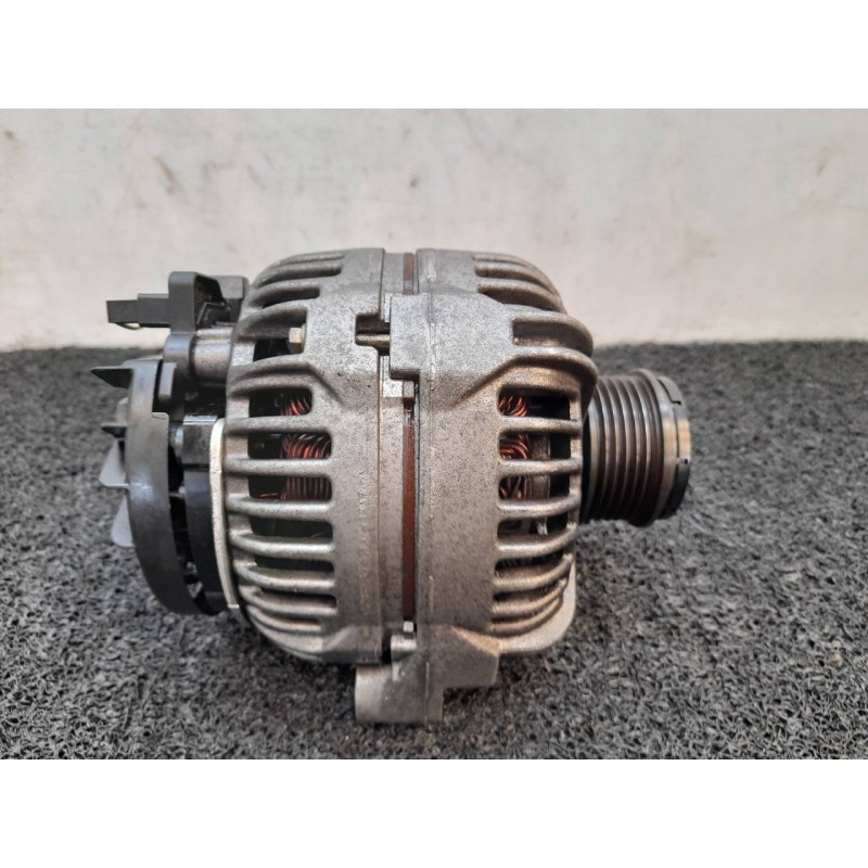 Recambio de alternador para volvo s40 berlina 1.6 referencia OEM IAM 0124525029 8676498 BOSCH 4
