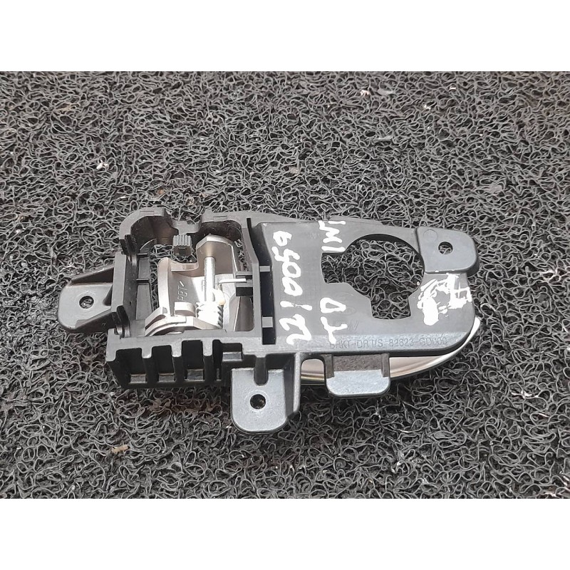 Recambio de maneta interior trasera derecha para hyundai i30 (gd) style referencia OEM IAM 82623GD000 - Blanco 3