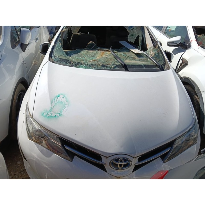 toyota auris del año 2014