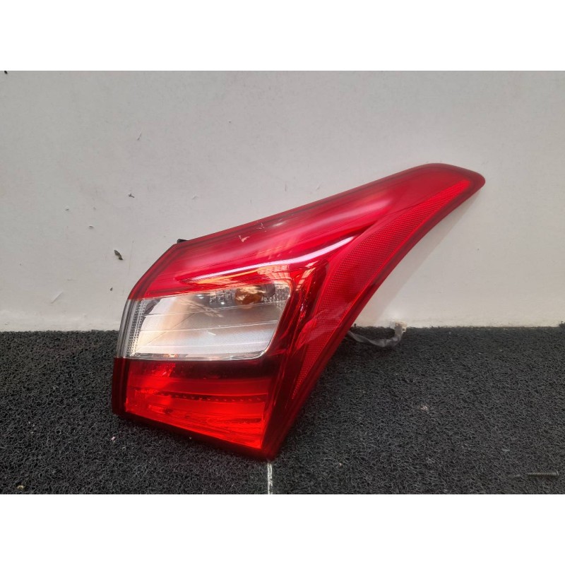 Recambio de piloto trasero derecho para hyundai i30 (gd) style referencia OEM IAM 92402A50  