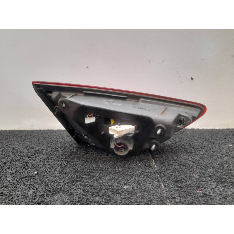 Recambio de piloto trasero derecho interior para hyundai i30 (gd) style referencia OEM IAM 92404A50 - Blanco 3