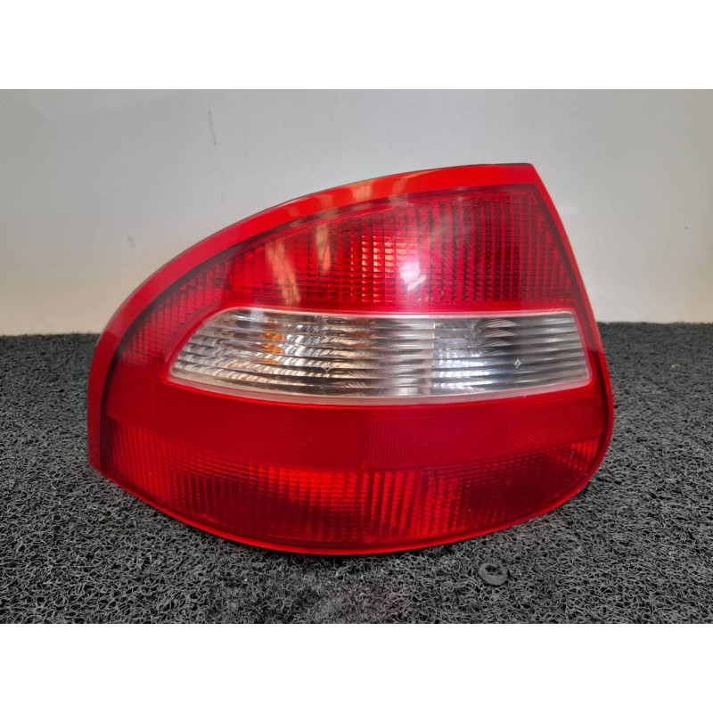 Recambio de piloto trasero izquierdo para kia clarus 2.0 glx berlina (09.1999) referencia OEM IAM   