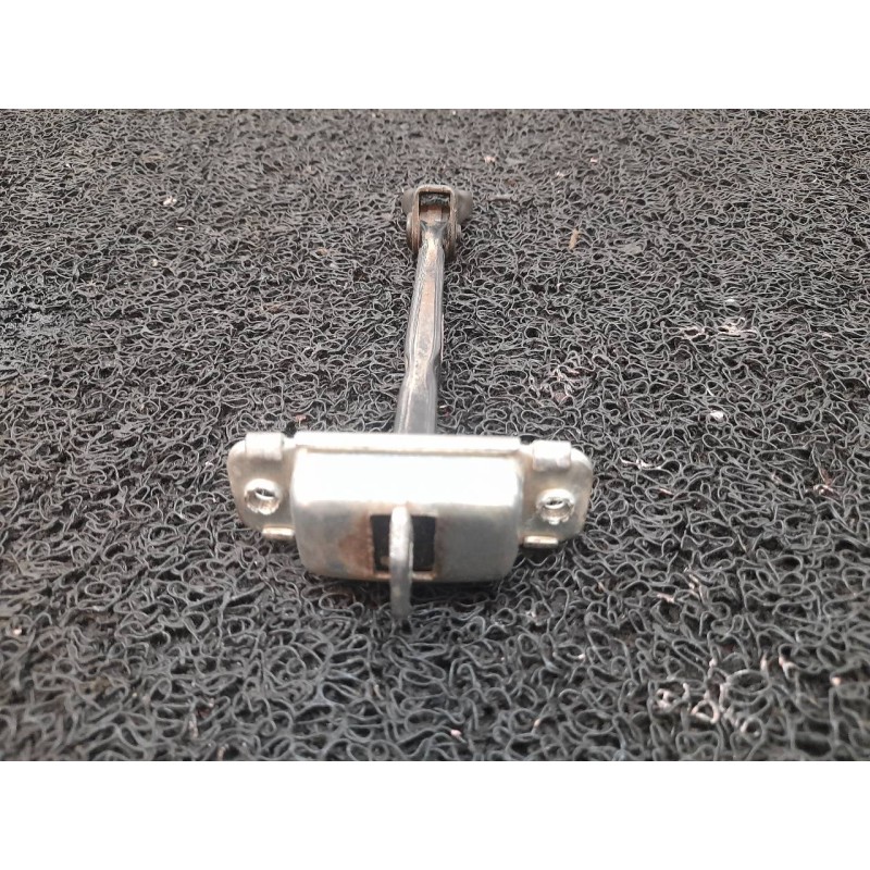 Recambio de retenedor puerta trasera derecha para hyundai i30 (gd) style referencia OEM IAM - Blanco 3