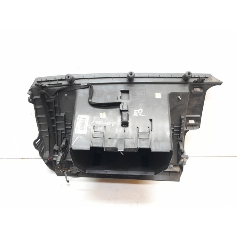 Recambio de guantera para volvo c30 2.0 d momentum referencia OEM IAM 4