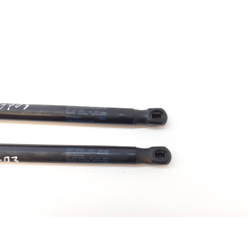 Recambio de amortiguadores maletero / porton para volkswagen scirocco (137) 2.0 tdi (103kw) bluemotion referencia OEM IAM 1K8827 4