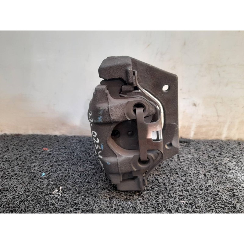 Recambio de pinza de freno trasera izquierda para bmw x5 (e53) 3.0d referencia OEM IAM 2752  