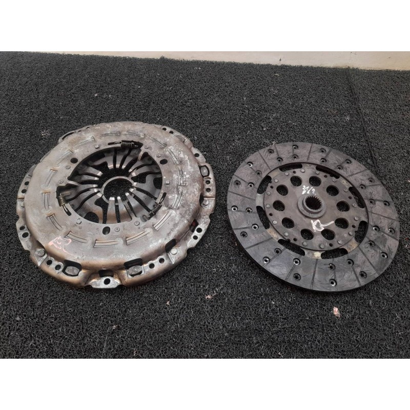Recambio de kit embrague para kia sorento 2.5 crdi vgt ex1 referencia OEM IAM 328051510  LUK