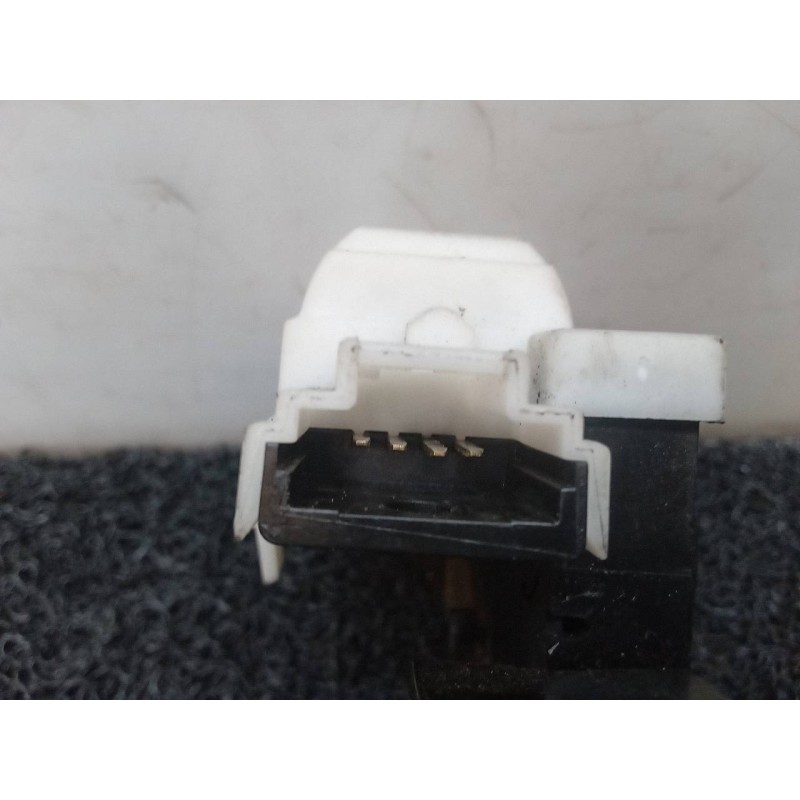 Recambio de cerradura maletero / porton para renault clio iii emotion referencia OEM IAM 8200076240I - Blanco 2