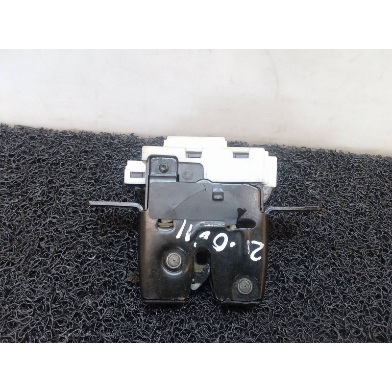 Recambio de cerradura maletero / porton para renault clio iii emotion referencia OEM IAM 8200076240I - Blanco 3
