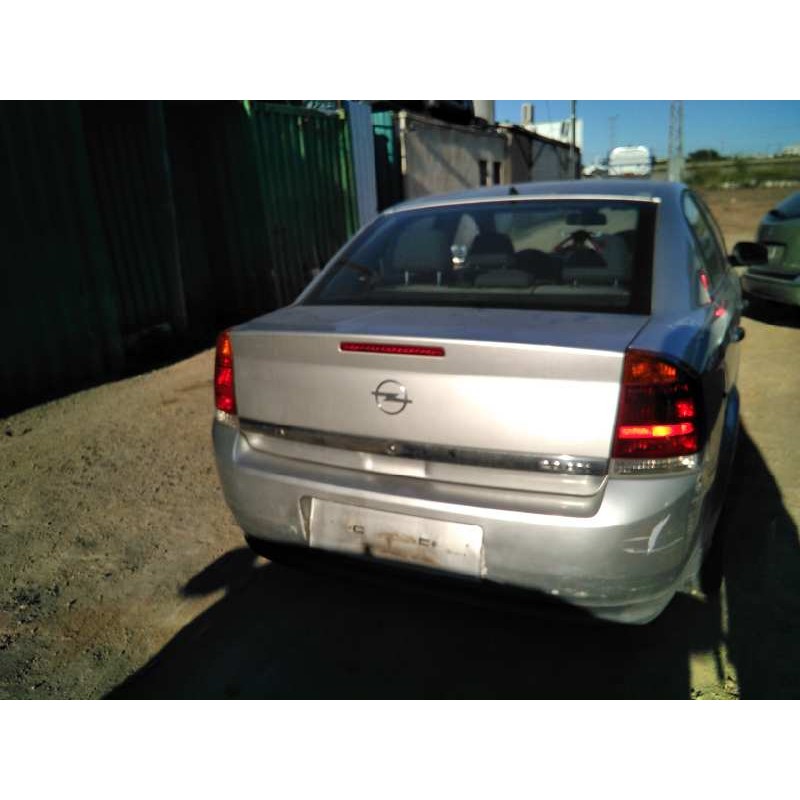 opel vectra c berlina del año 2002