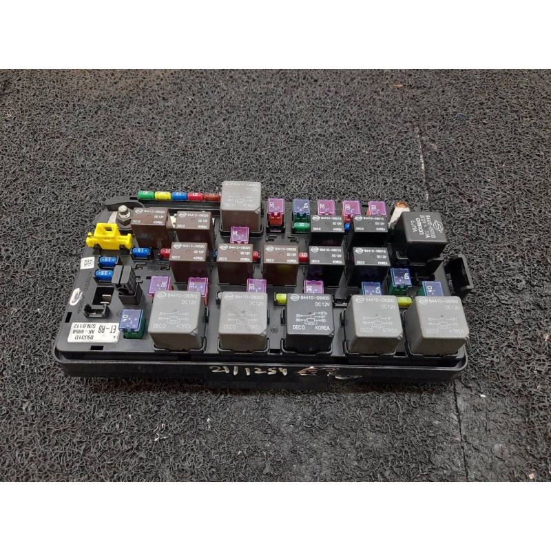 Recambio de caja reles / fusibles para ssangyong actyon 200 xdi 4wd limited referencia OEM IAM 09J31D AK6958 