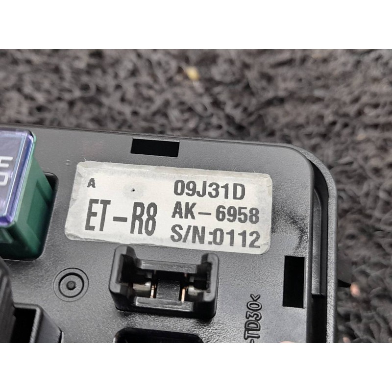 Recambio de caja reles / fusibles para ssangyong actyon 200 xdi 4wd limited referencia OEM IAM 09J31D AK6958 - Negro 3