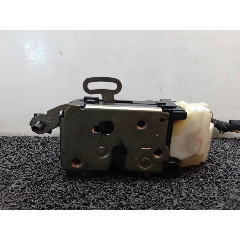 Recambio de cerradura puerta delantera derecha para lancia lybra station wagon 1.9 jtd lx referencia OEM IAM 2