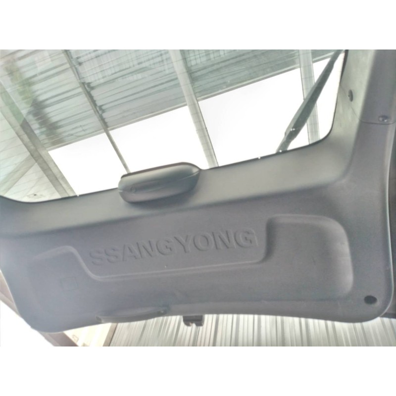 Recambio de guarnecido porton trasero para ssangyong actyon 200 xdi 4wd limited referencia OEM IAM   