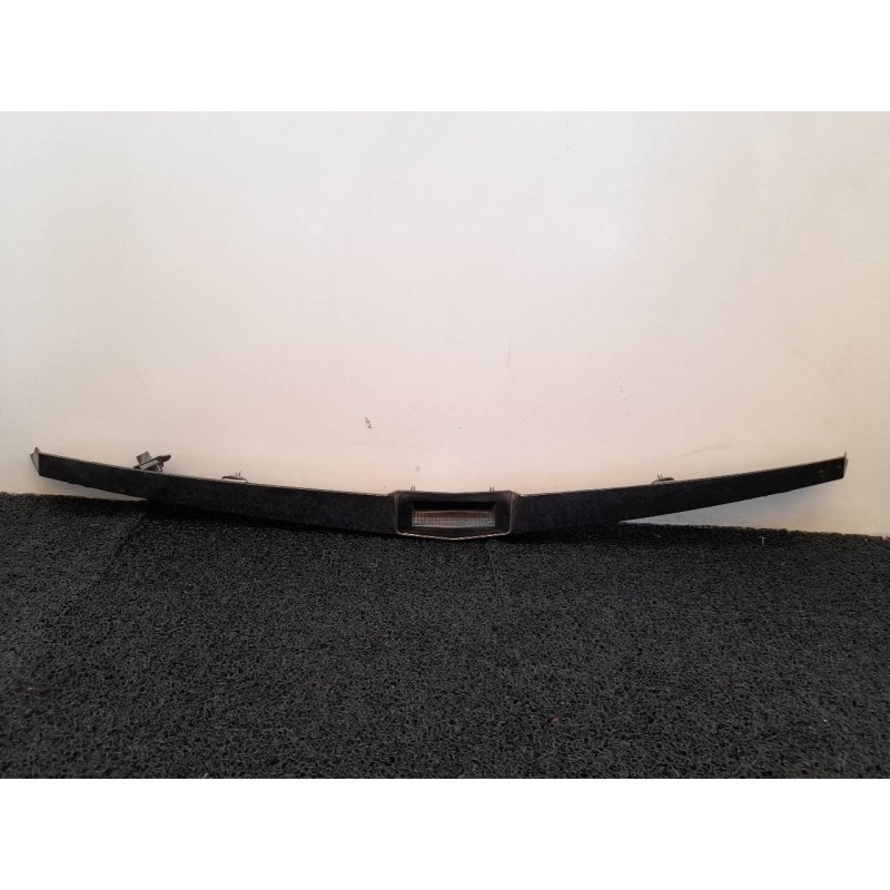 Recambio de molduras traseras para opel astra h berlina enjoy referencia OEM IAM 4