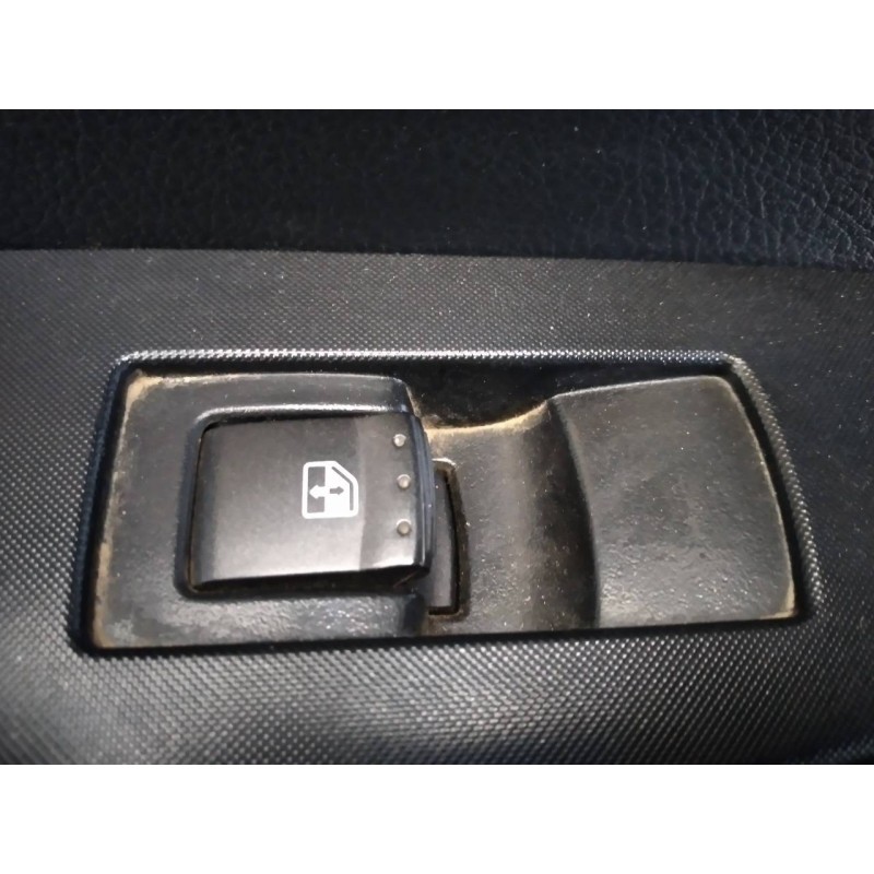 Recambio de mando elevalunas trasero izquierdo para ssangyong actyon 200 xdi 4wd limited referencia OEM IAM   