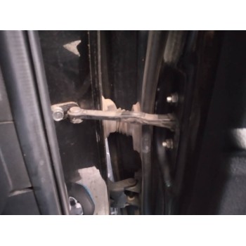 RETENEDOR PUERTA DELANTERA DERECHA 