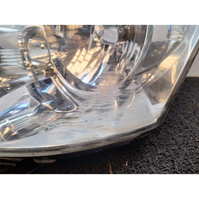 Recambio de faro izquierdo para toyota corolla verso (r1) 2.2 d-4d sol referencia OEM IAM - Blanco 7