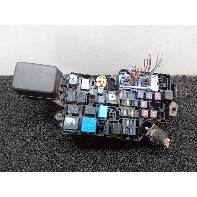 Recambio de caja reles / fusibles para mazda 3 lim. (bl) active referencia OEM IAM K2441  
