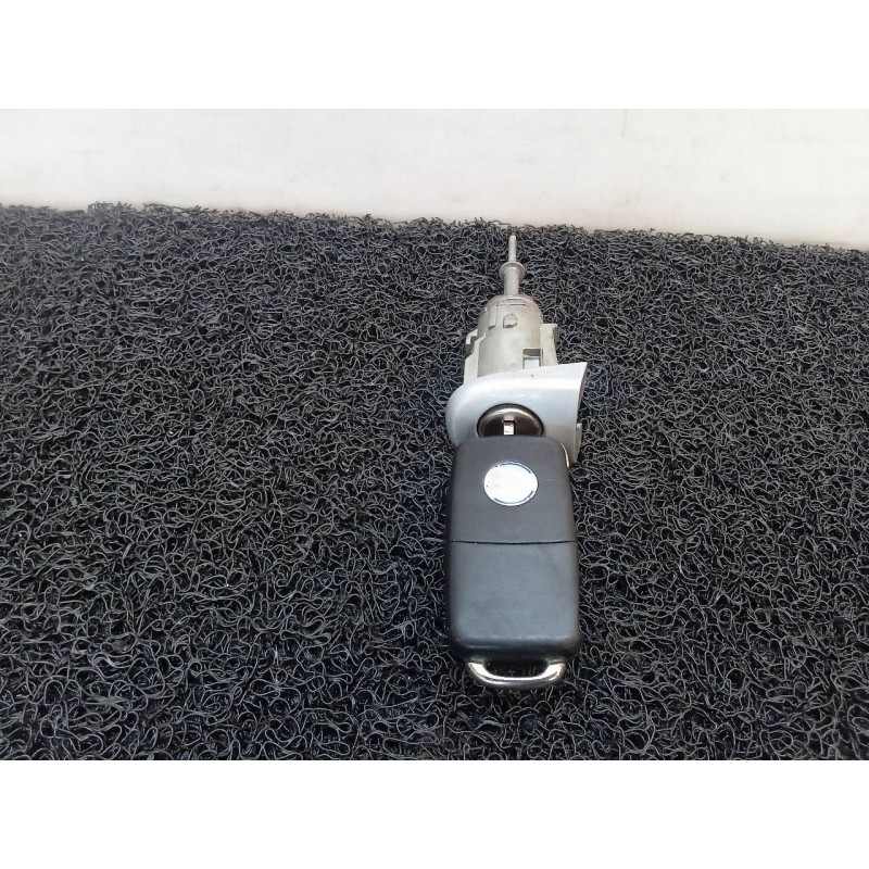 Recambio de bombin puerta delantera izquierda para volkswagen polo (9n1) match referencia OEM IAM   