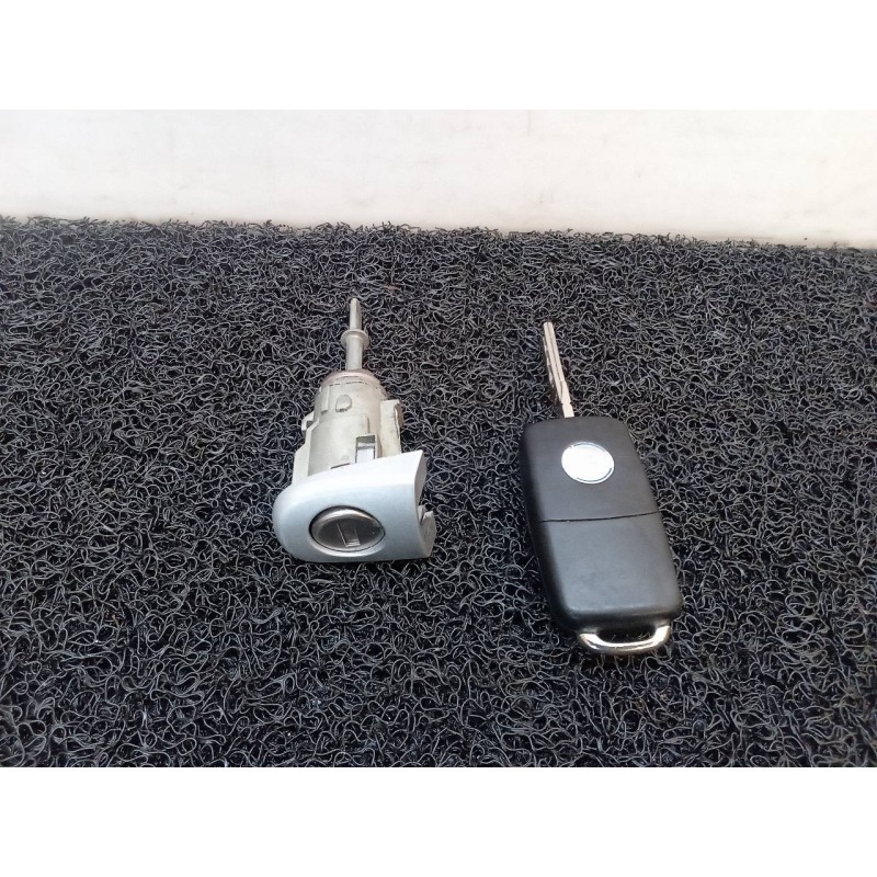 Recambio de bombin puerta delantera izquierda para volkswagen polo (9n1) match referencia OEM IAM - Gris 3
