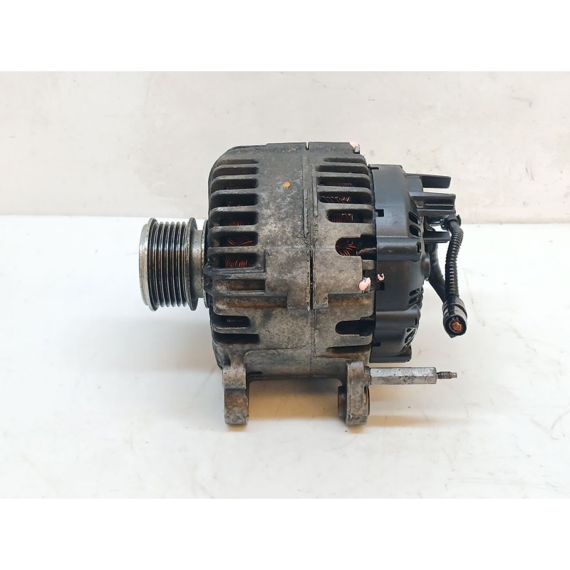 Recambio de alternador para volkswagen golf v (1k1) 1.9 tdi referencia OEM IAM 06F903023C  