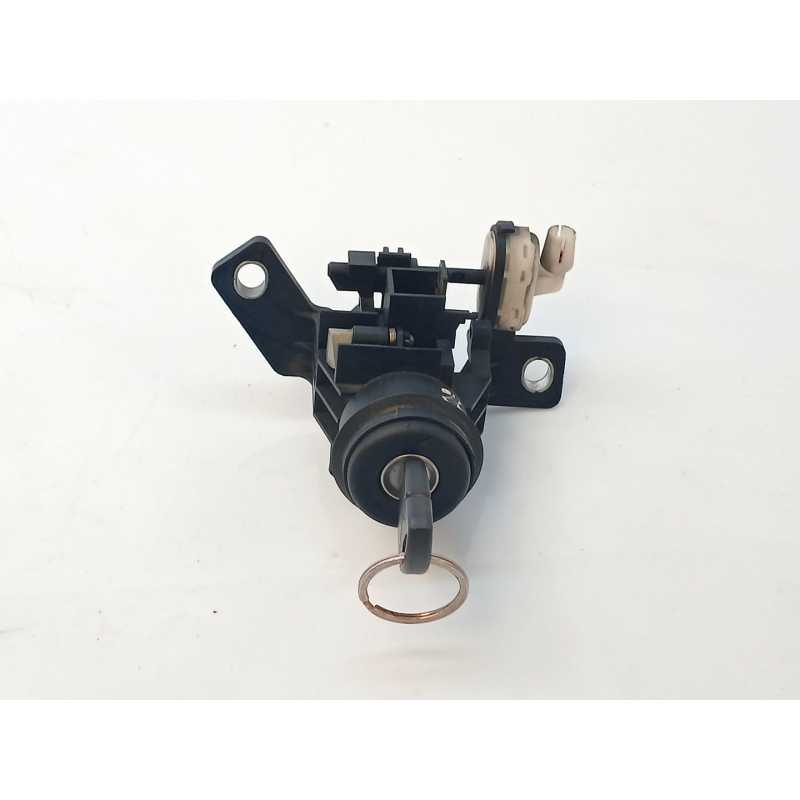 Recambio de bombin porton trasero para mercedes-benz clase a (w168) a 170 cdi (168.008) referencia OEM IAM A168740091 - Blanco 4