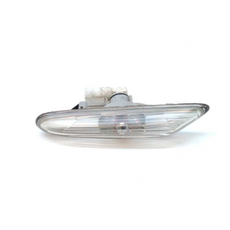 Recambio de piloto lateral derecho para bmw serie 1 berlina (e81/e87) 116d referencia OEM IAM 6313693299709  