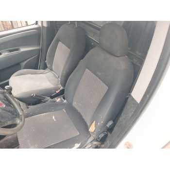 ASIENTO DELANTERO IZQUIERDO 