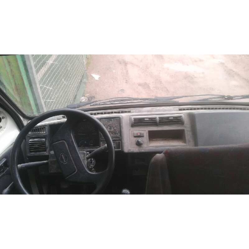 nissan trade 75 del año 1998