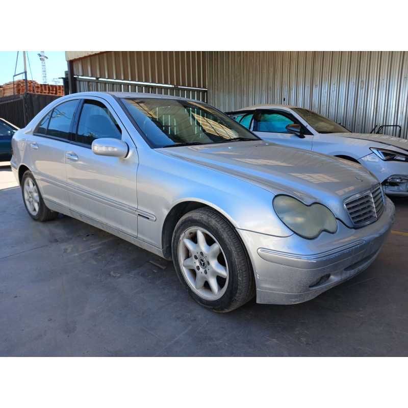 mercedes-benz clase c (w203) del año 2003