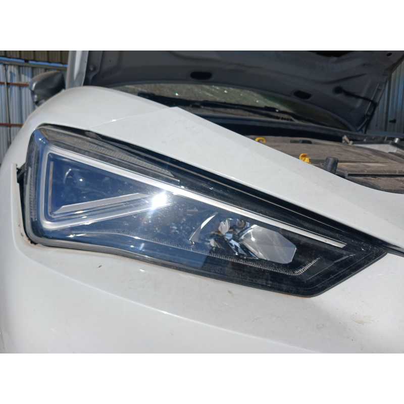Recambio de faro derecho para seat leon sportstourer (kl8, kld) 1.5 etsi referencia OEM IAM 5FB941008J  