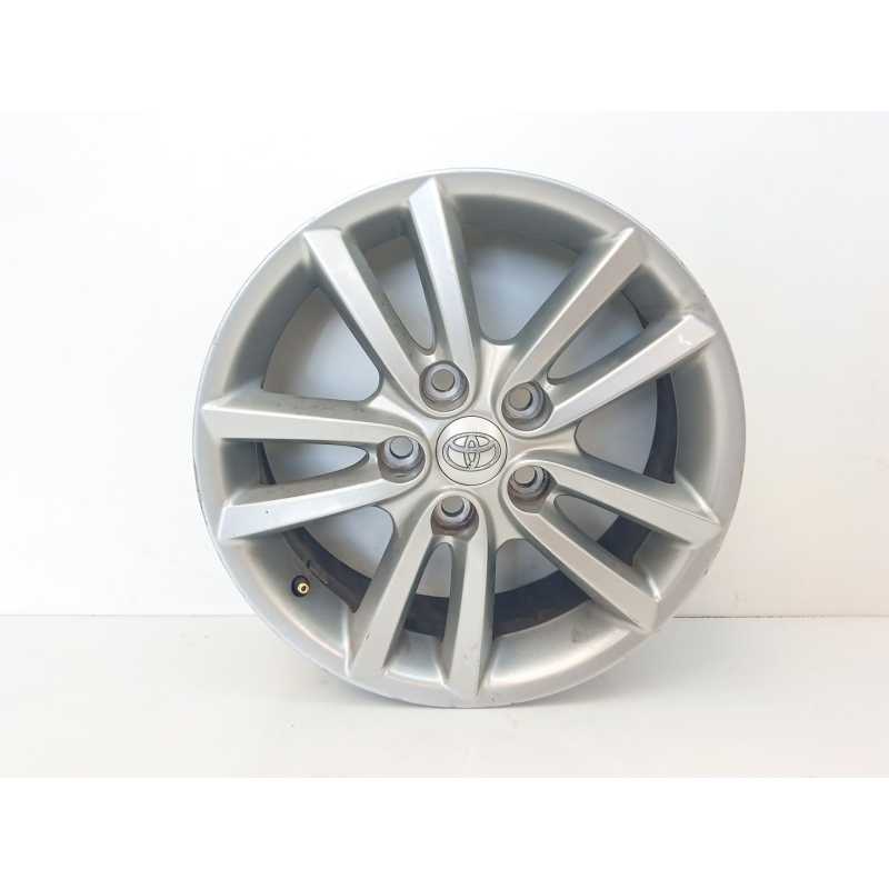Recambio de llanta para toyota auris active referencia OEM IAM 42611YY250  