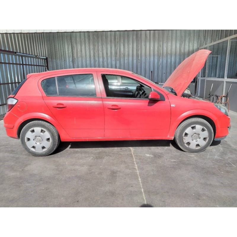 opel astra h berlina del año 2004