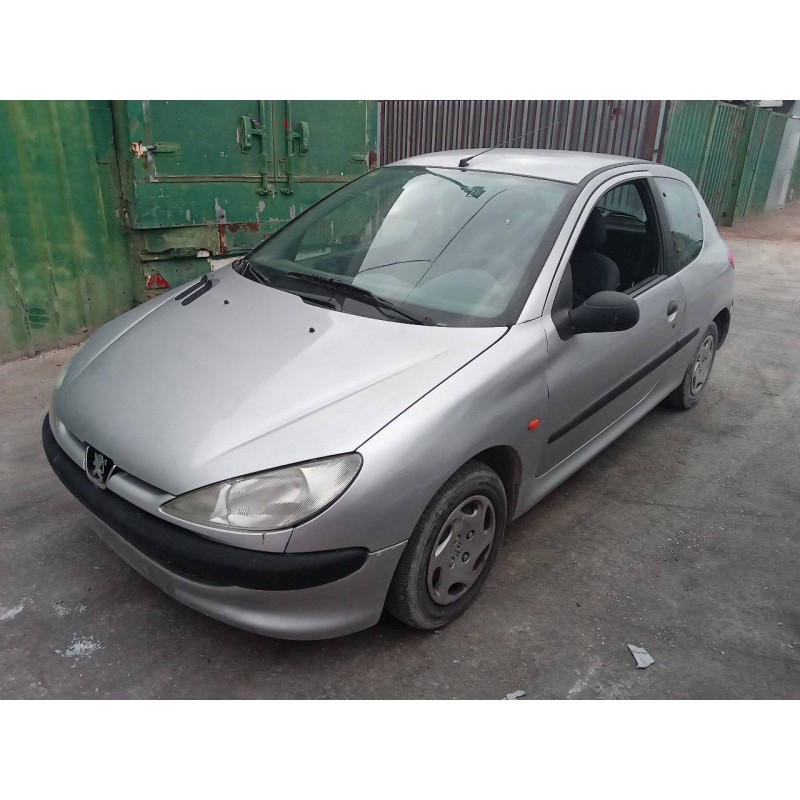 peugeot 206 berlina del año 1999