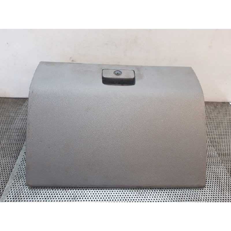 Recambio de guantera para kia carnival ii 2.9 cdri ex referencia OEM IAM   