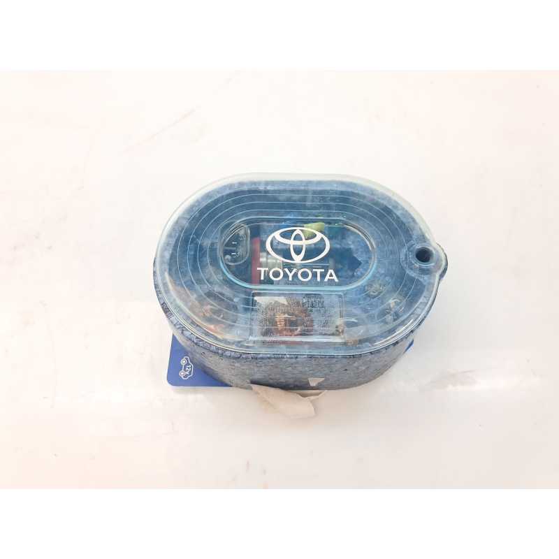 Recambio de bombillas para toyota auris active referencia OEM IAM 2