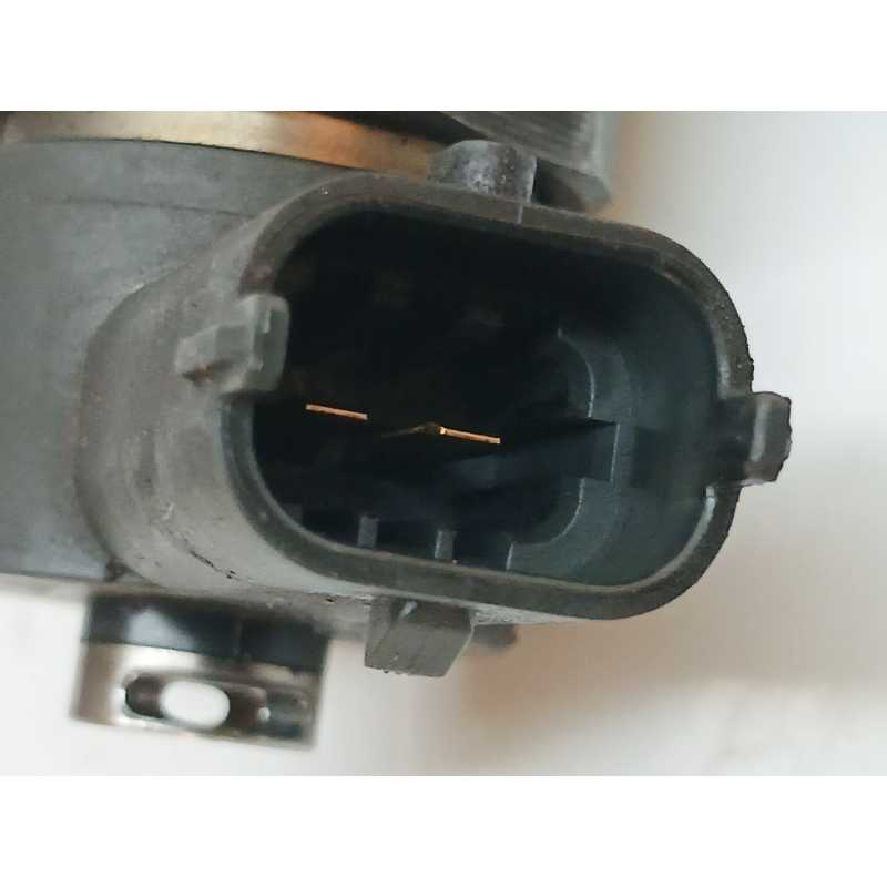 Recambio de inyector para fiat 500 l (330) trekking referencia OEM IAM 0445110351 BOSCH - Amarillo 3