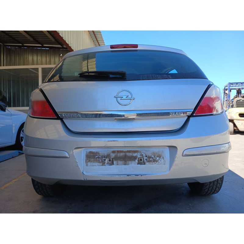 opel astra h (a04) del año 2004