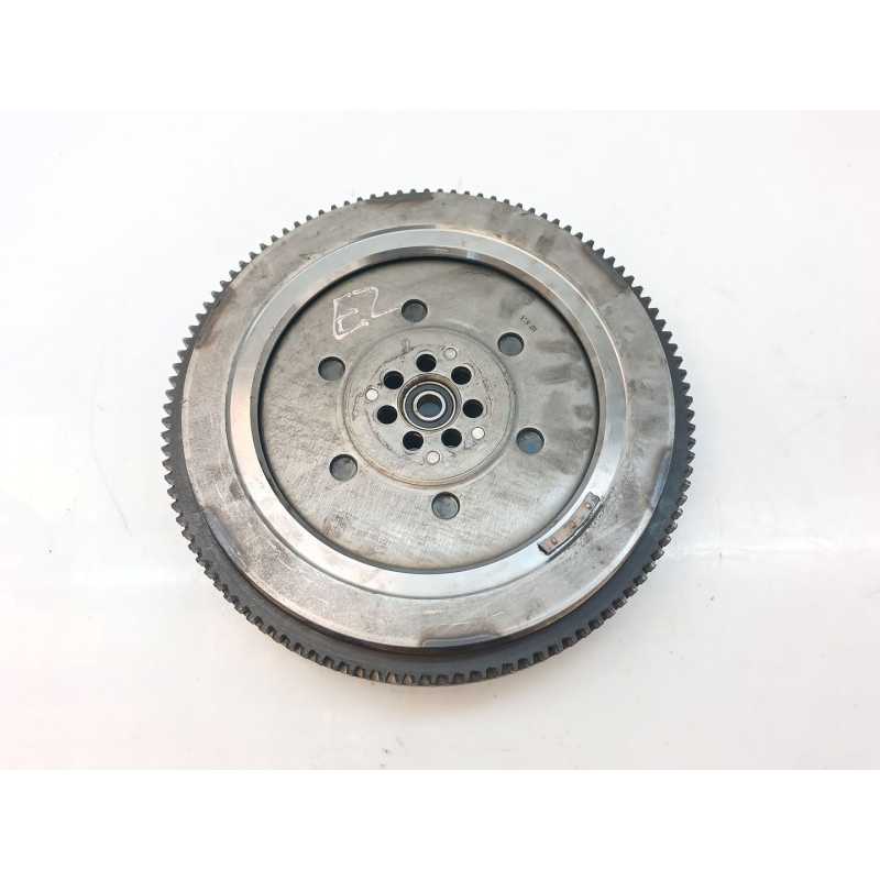 Recambio de volante motor para iveco daily furgón fg h2 33 s ... v batalla 3520 l referencia OEM IAM 5802794865 - Blanco 3