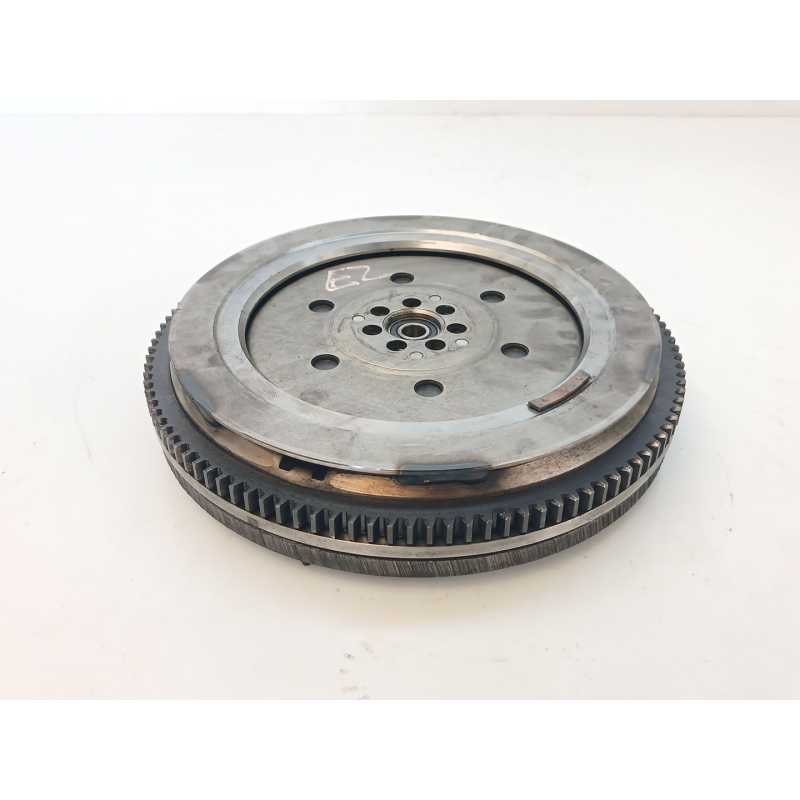 Recambio de volante motor para iveco daily furgón fg h2 33 s ... v batalla 3520 l referencia OEM IAM 5802794865 - Blanco 4