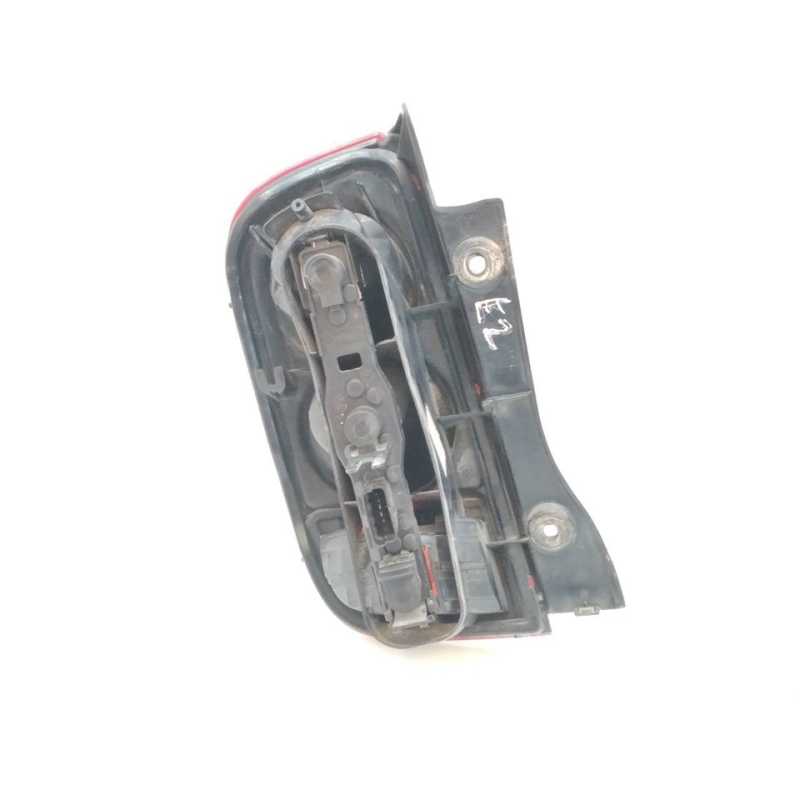 Recambio de piloto trasero derecho para nissan micra (k12e) acenta referencia OEM IAM 2