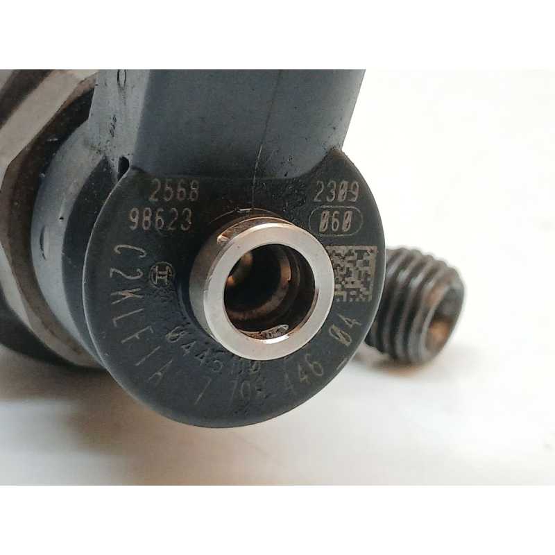 Recambio de inyector para bmw serie 1 berlina (e81/e87) 118d referencia OEM IAM 0445110289 - Blanco 2