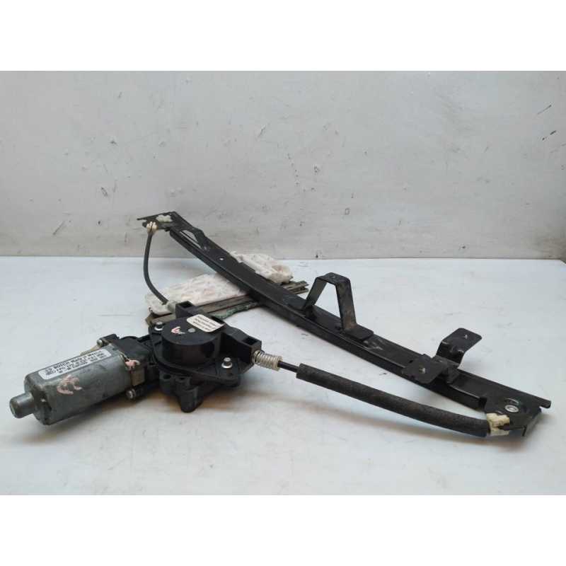 Recambio de elevalunas delantero izquierdo para chrysler jeep gr.cherokee (wj/wg) 3.1 td laredo referencia OEM IAM 6004PA1056  