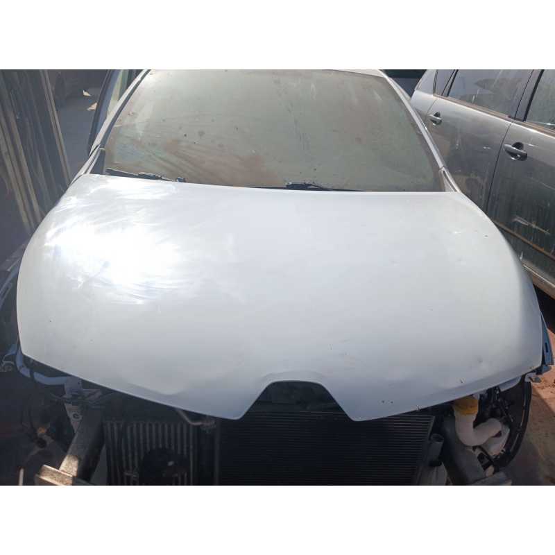 Recambio de capo para renault clio iv limited referencia OEM IAM - Blanco 3