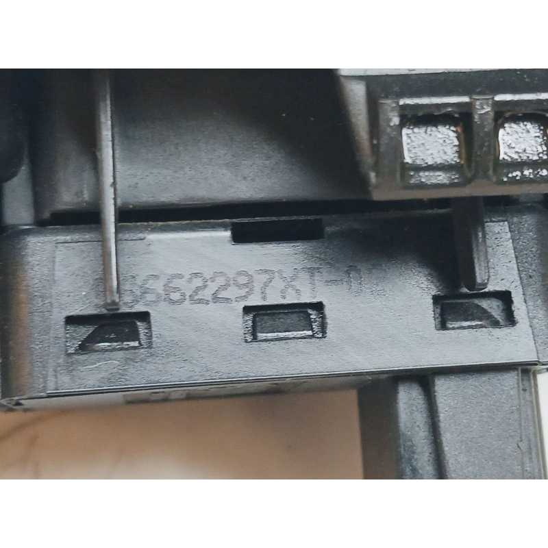 Recambio de mando elevalunas delantero derecho para peugeot 3008 confort referencia OEM IAM 96662297XT 2