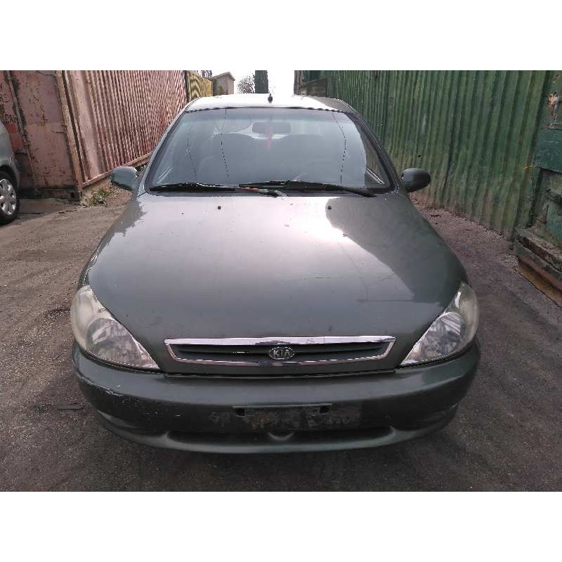 kia rio del año 2001