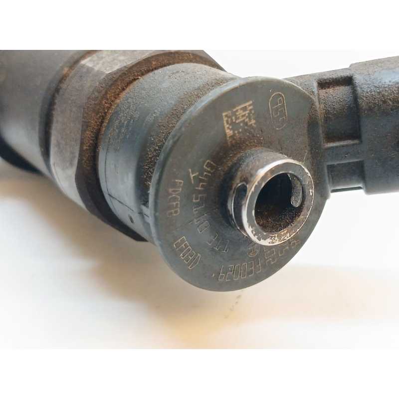 Recambio de inyector para peugeot 308 confort referencia OEM IAM 0445110311 - Negro 2