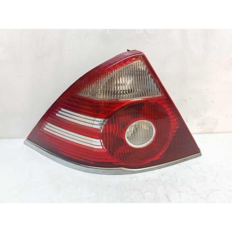Recambio de piloto trasero izquierdo para ford mondeo iii (b5y) 2.0 tdci referencia OEM IAM 00143092  