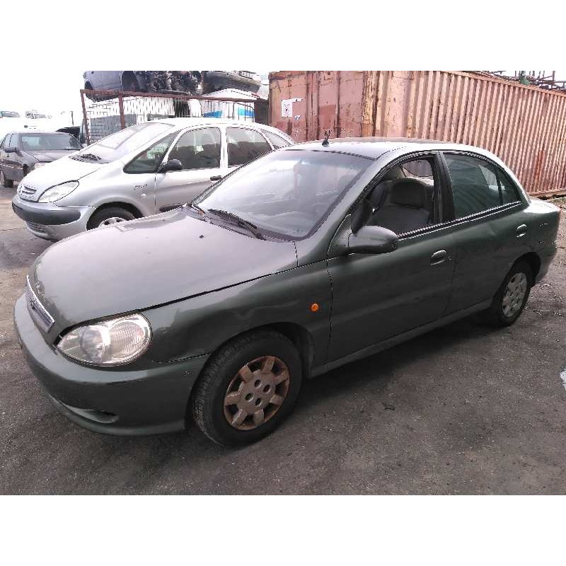 kia rio del año 2001